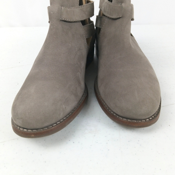 LL Bean Ankle Boots Women Size 6.5 Taupe Leather Open Side Buckle Back Zip Shoes - Picture 3 of 9